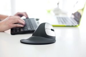 Semi-Vert-Lifestyle-Wireless